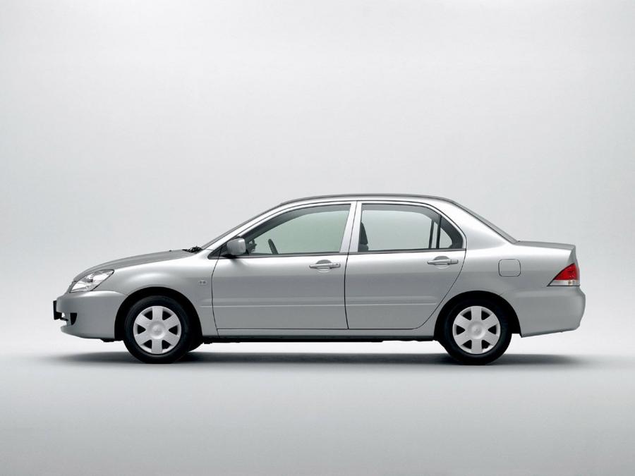  Mitsubishi Lancer MX-E 2010 года  (JP) (фото 7 из 8)